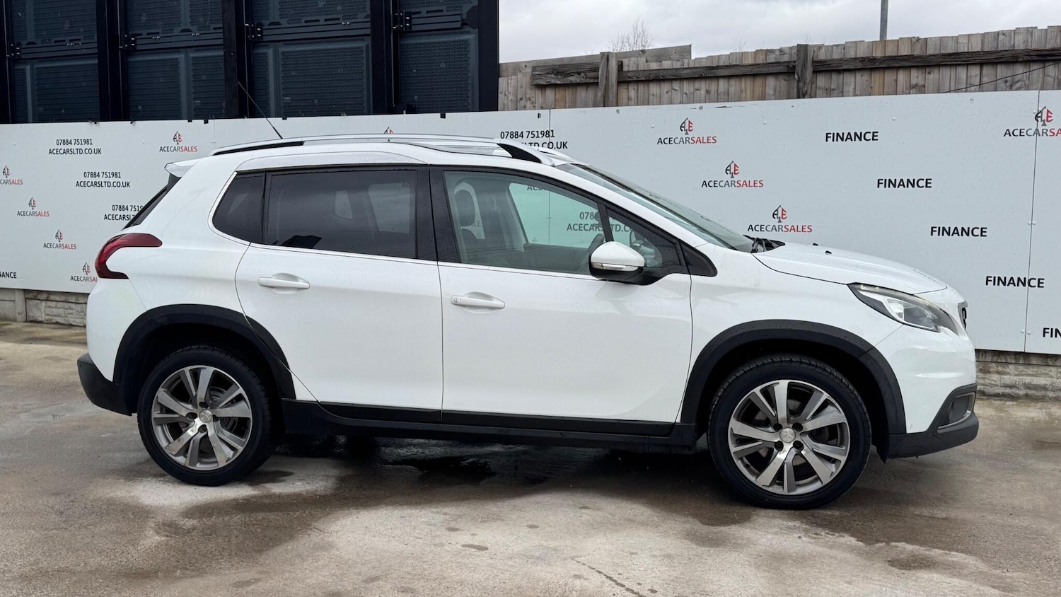 Used Peugeot 2008 2017 for sale - 77883353: Photo 9