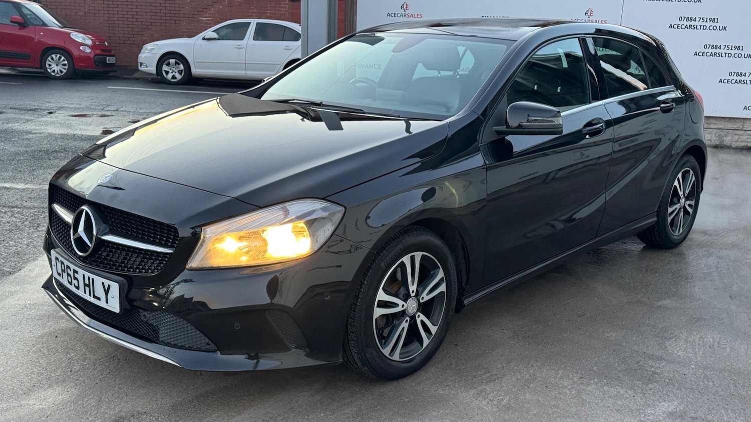 Used Mercedes-Benz A-Class 2015 for sale - 76926715: Photo 2