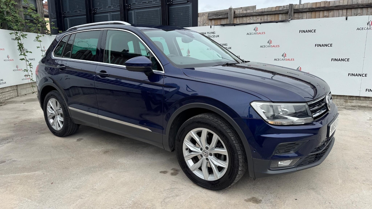 Used Volkswagen Tiguan 2019 for sale - 76012920: Photo 2