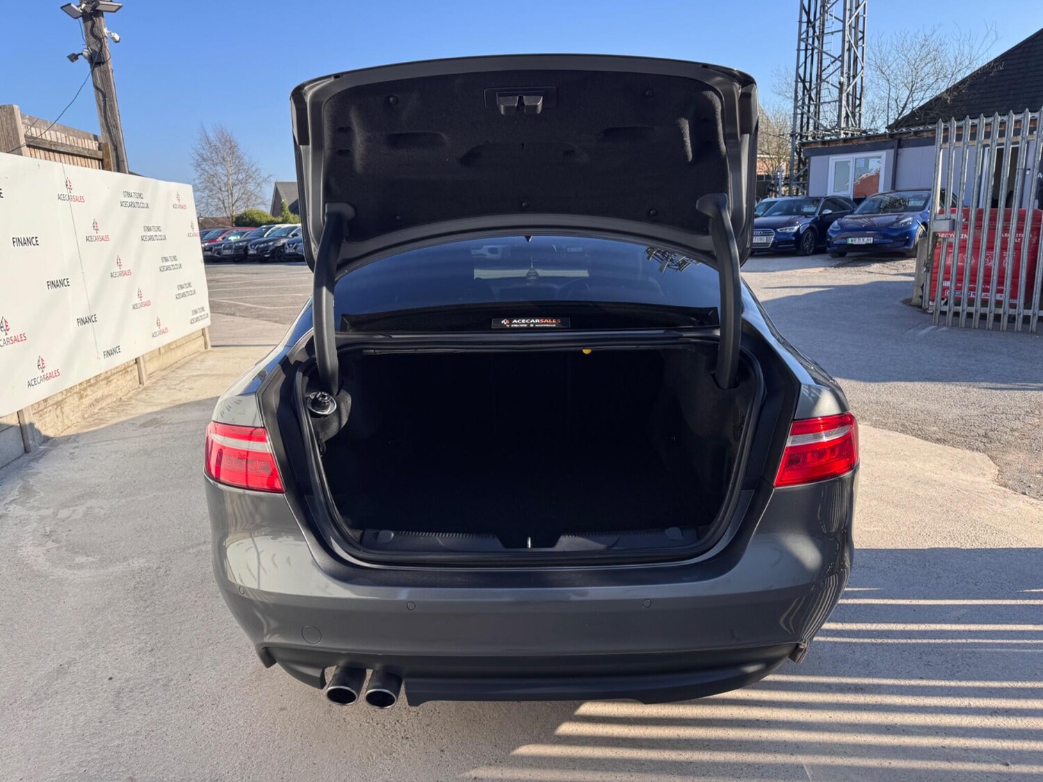 Used Jaguar XE 2017 for sale - 77839728: Photo 64