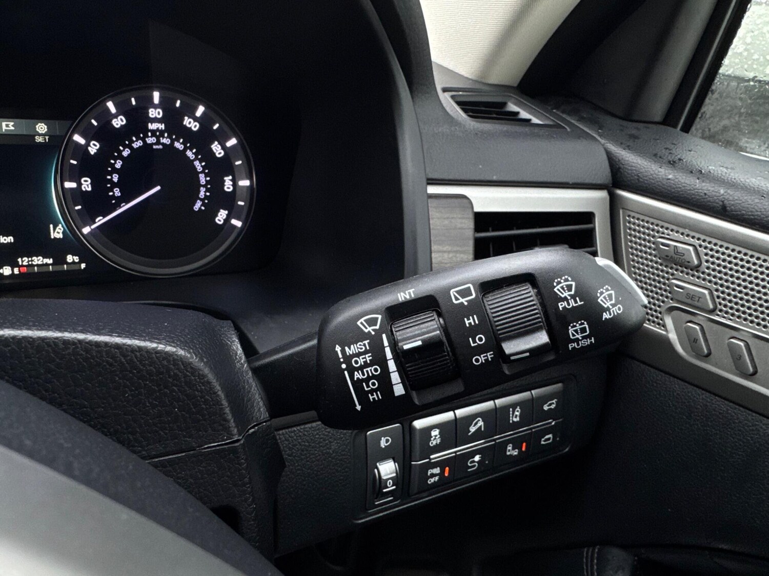 Used Ssangyong Rexton for sale - 77484493: Photo 33