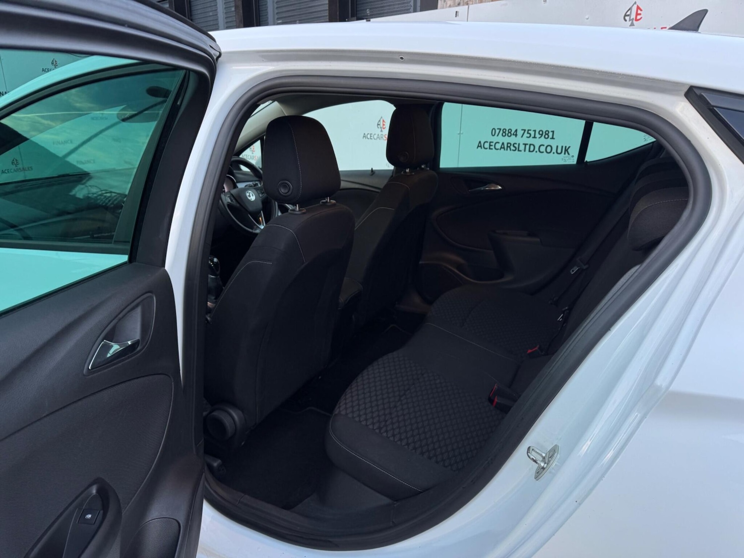 Used Vauxhall Astra 2018 for sale - 77163408: Photo 15