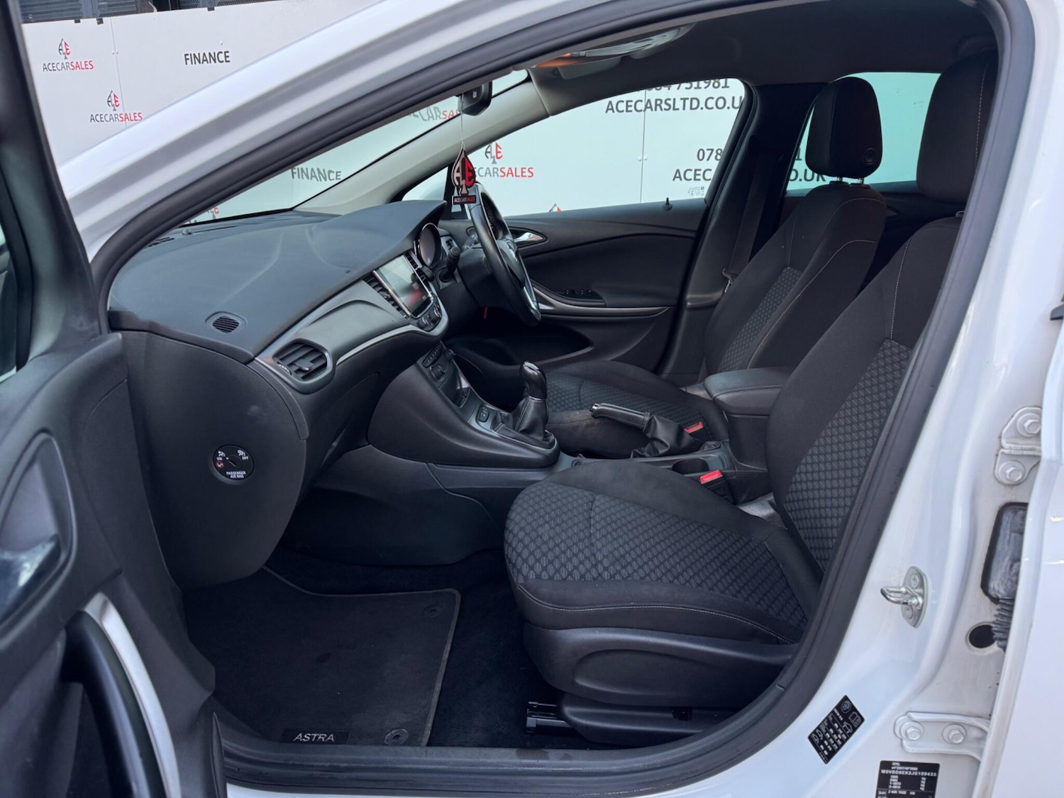 Used Vauxhall Astra 2018 for sale - 77163408: Photo 18