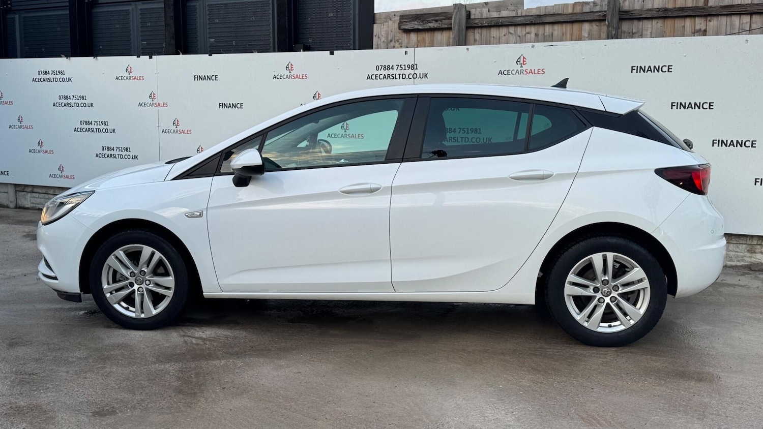 Used Vauxhall Astra 2018 for sale - 77163408: Photo 5