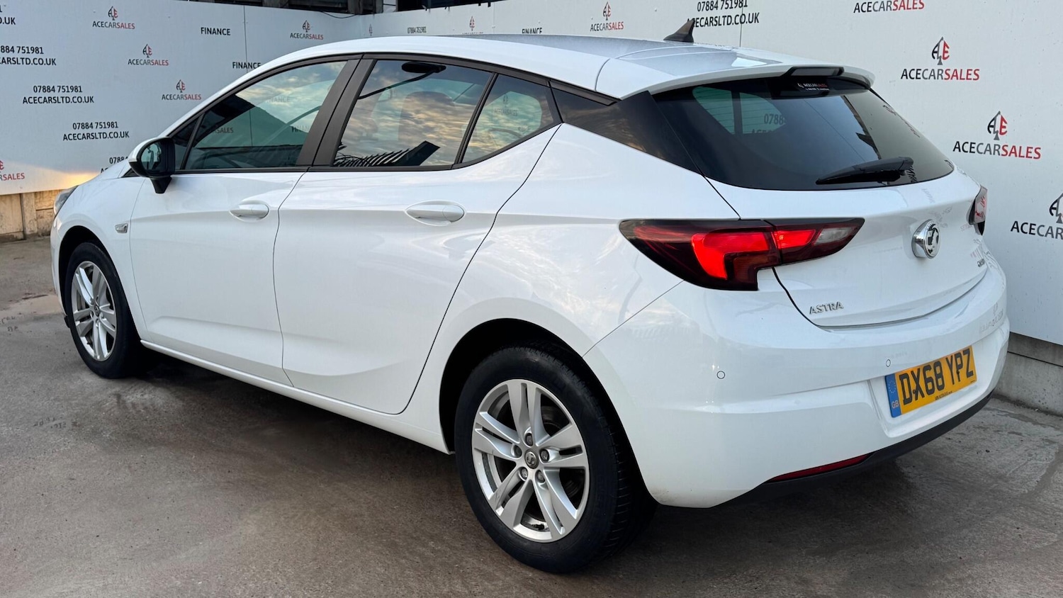 Used Vauxhall Astra 2018 for sale - 77163408: Photo 6