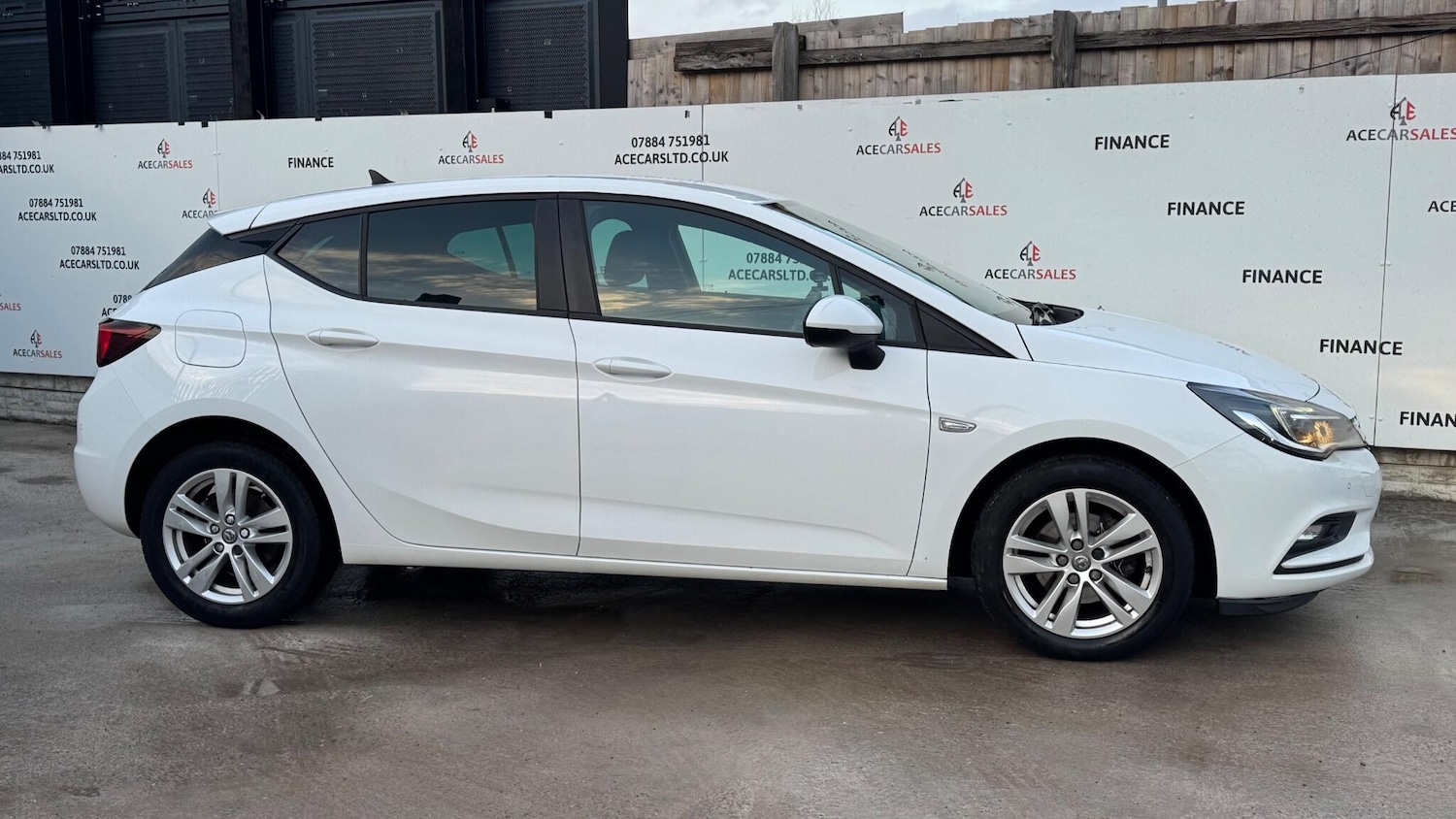 Used Vauxhall Astra 2018 for sale - 77163408: Photo 9