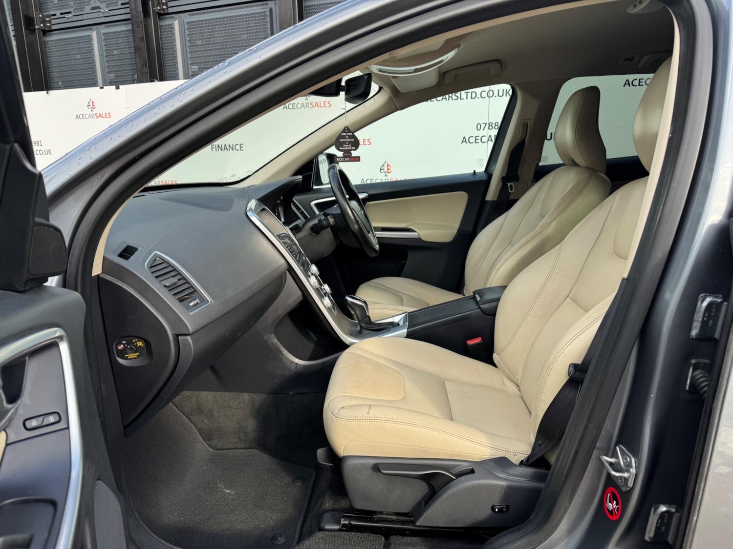 Used Volvo XC60 2017 for sale - 76409421: Photo 18