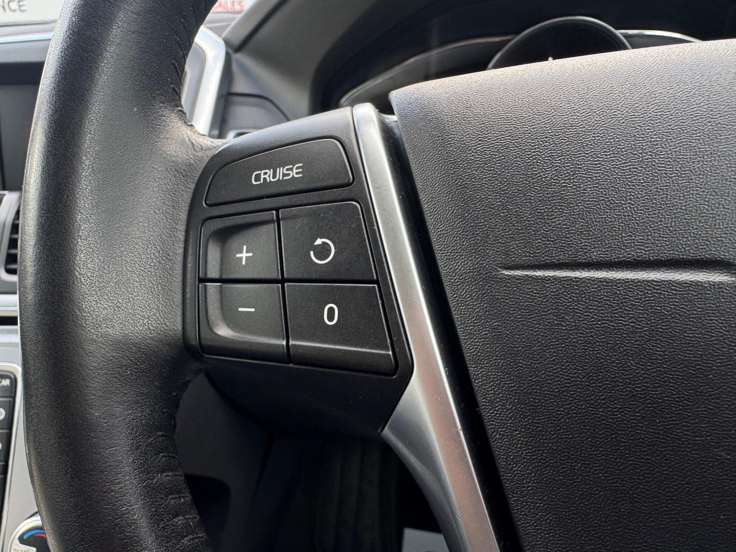 Used Volvo XC60 2017 for sale - 76409421: Photo 29