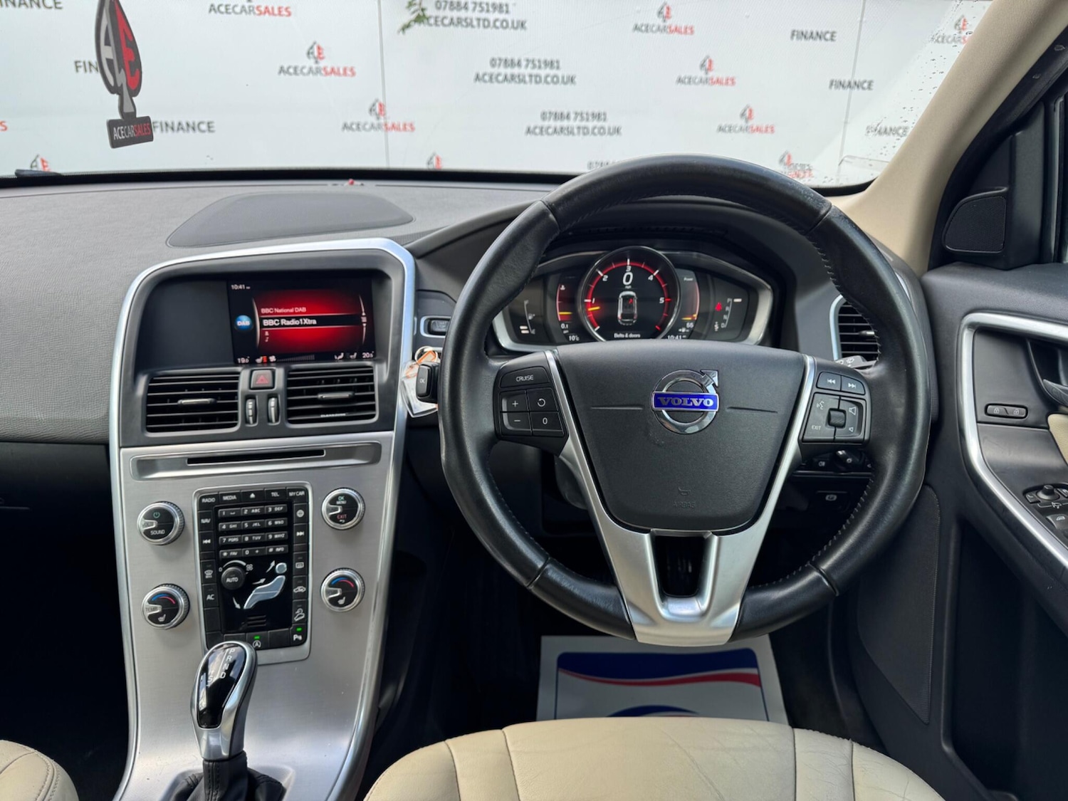 Used Volvo XC60 2017 for sale - 76409421: Photo 33