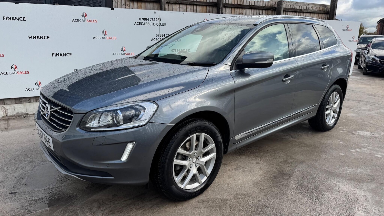 Used Volvo XC60 2017 for sale - 76409421: Photo 4