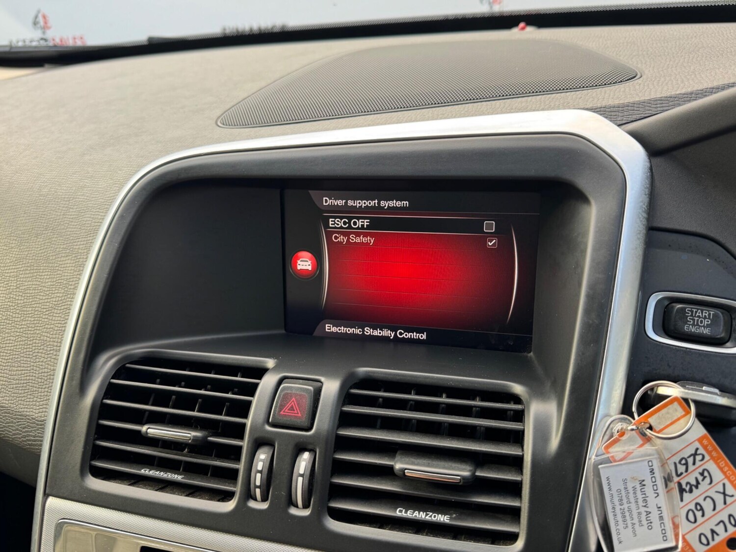 Used Volvo XC60 2017 for sale - 76409421: Photo 40