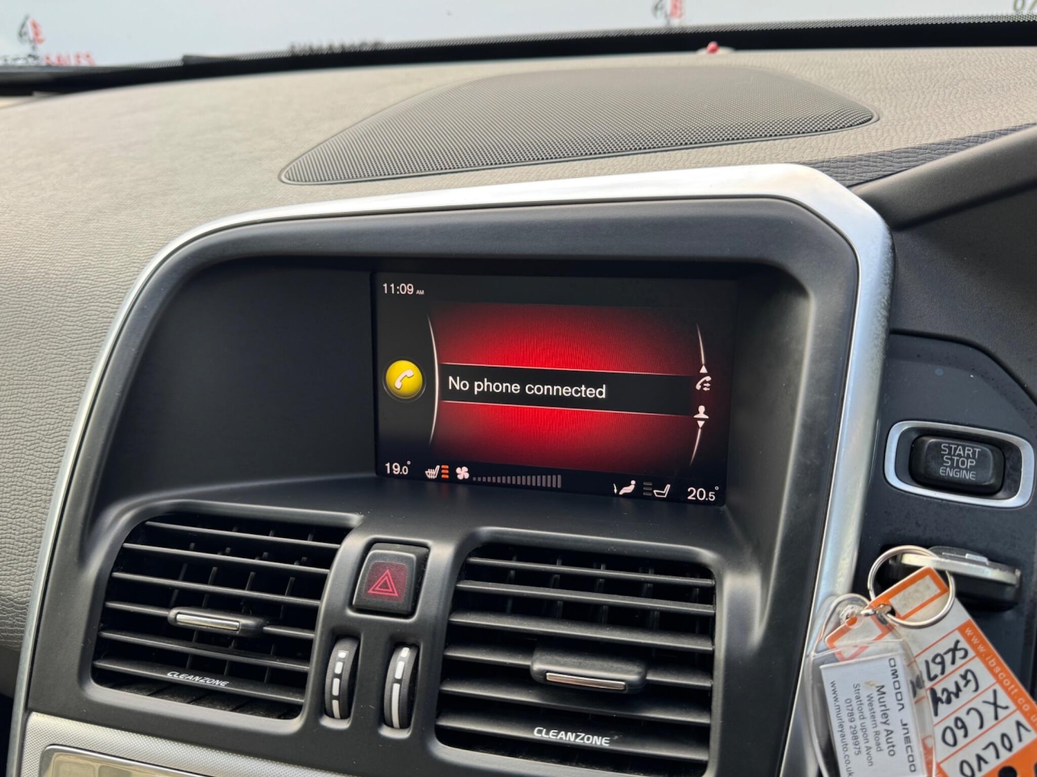 Used Volvo XC60 2017 for sale - 76409421: Photo 45