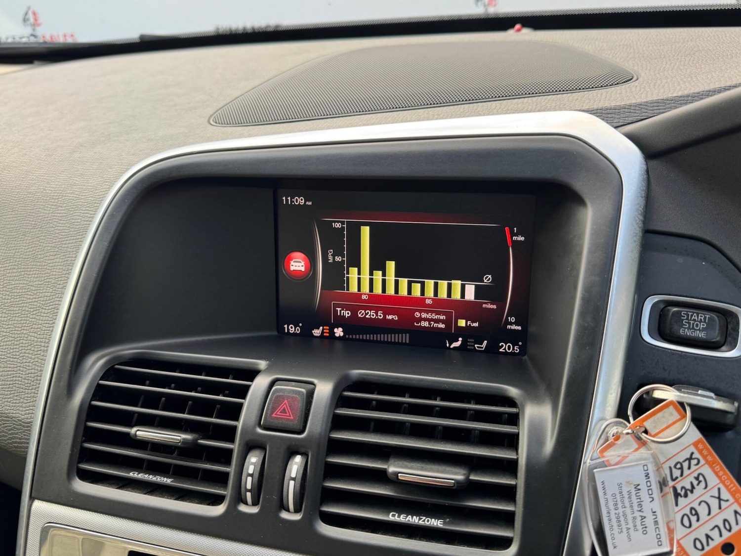 Used Volvo XC60 2017 for sale - 76409421: Photo 51