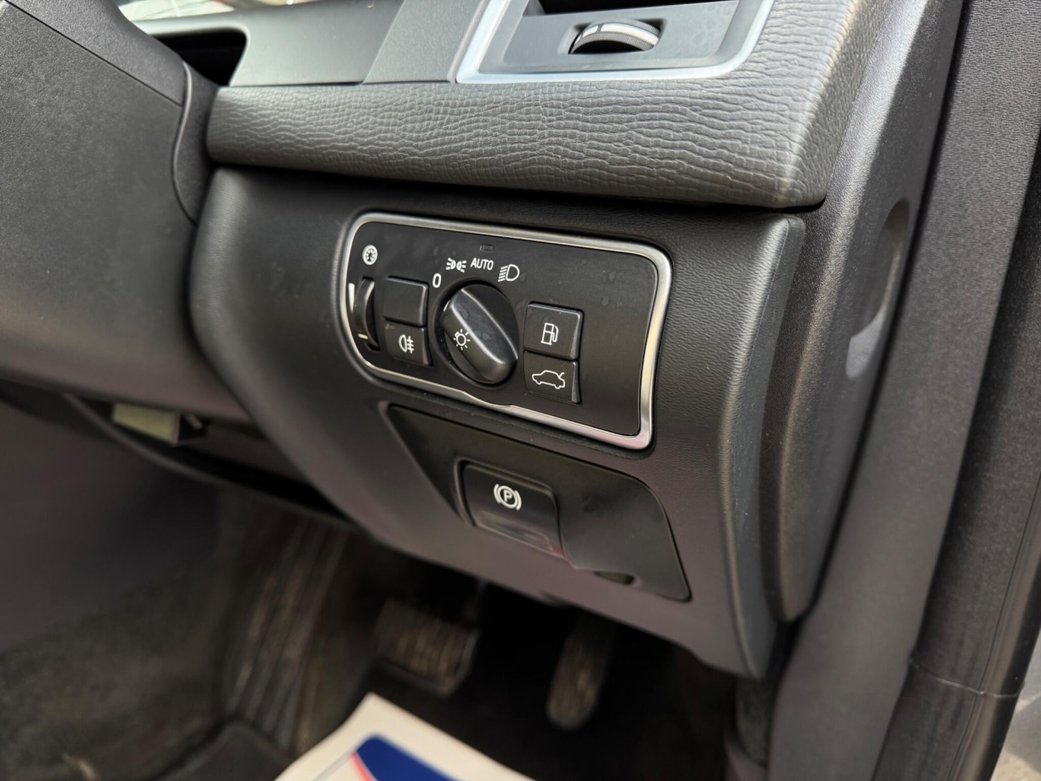 Used Volvo XC60 2017 for sale - 76409421: Photo 57