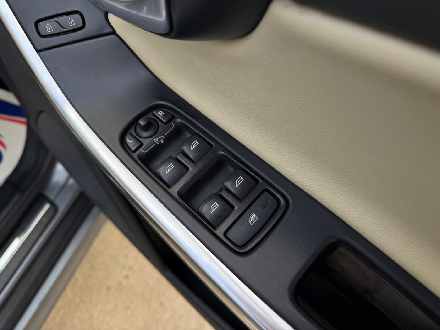 Used Volvo XC60 2017 for sale - 76409421: Photo 58