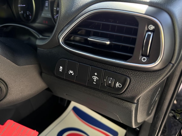 Used Hyundai i30 2018 for sale - 75226009: Photo 48
