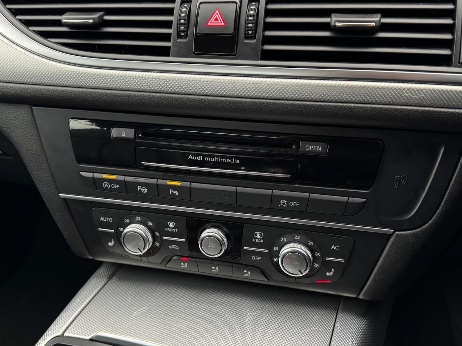 Used Audi A6 Saloon for sale - 77925161: Photo 24