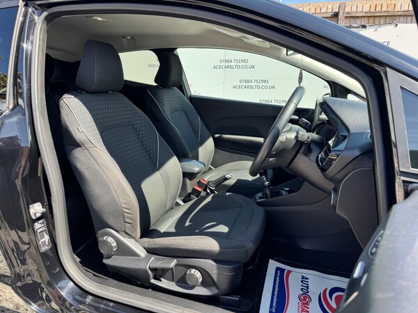 Used Ford Fiesta 2017 for sale - 74611311: Photo 12