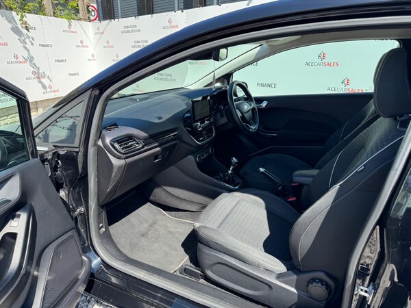 Used Ford Fiesta 2017 for sale - 74611311: Photo 15