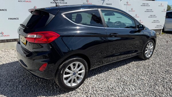 Used Ford Fiesta 2017 for sale - 74611311: Photo 8