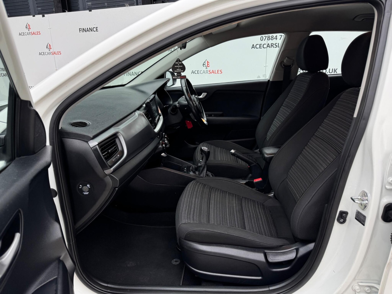 Used Kia Stonic 2019 for sale - 76239095: Photo 18