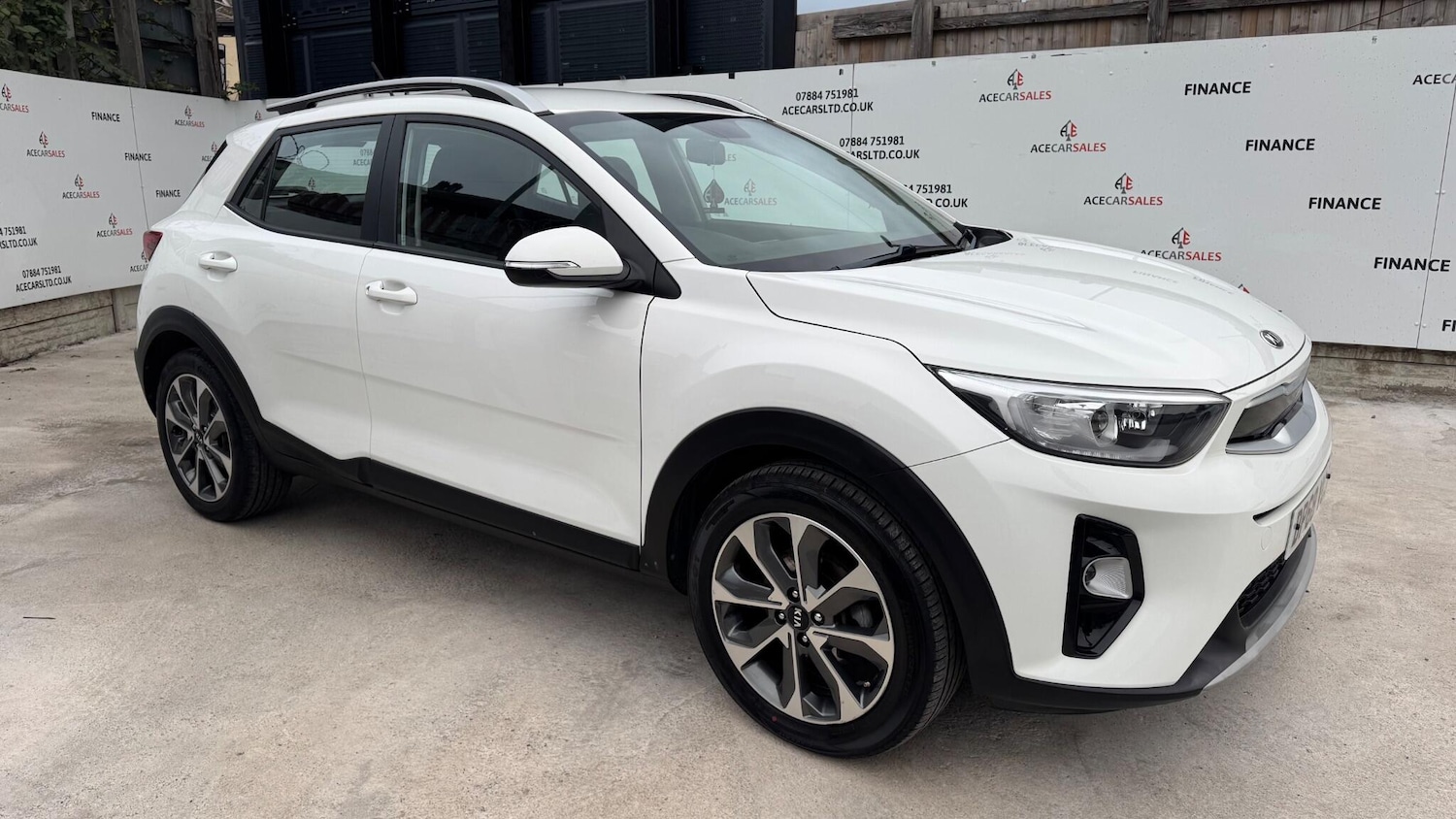 Used Kia Stonic 2019 for sale - 76239095: Photo 2