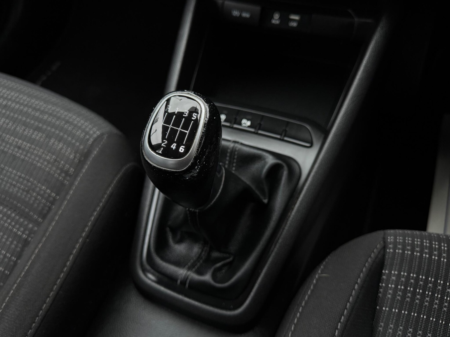 Used Kia Stonic 2019 for sale - 76239095: Photo 25