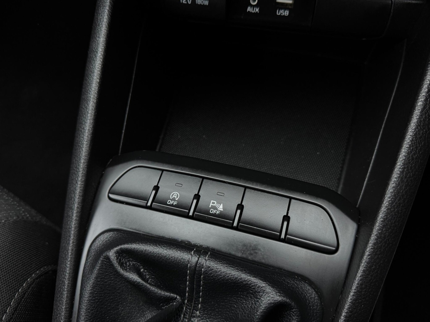 Used Kia Stonic 2019 for sale - 76239095: Photo 26