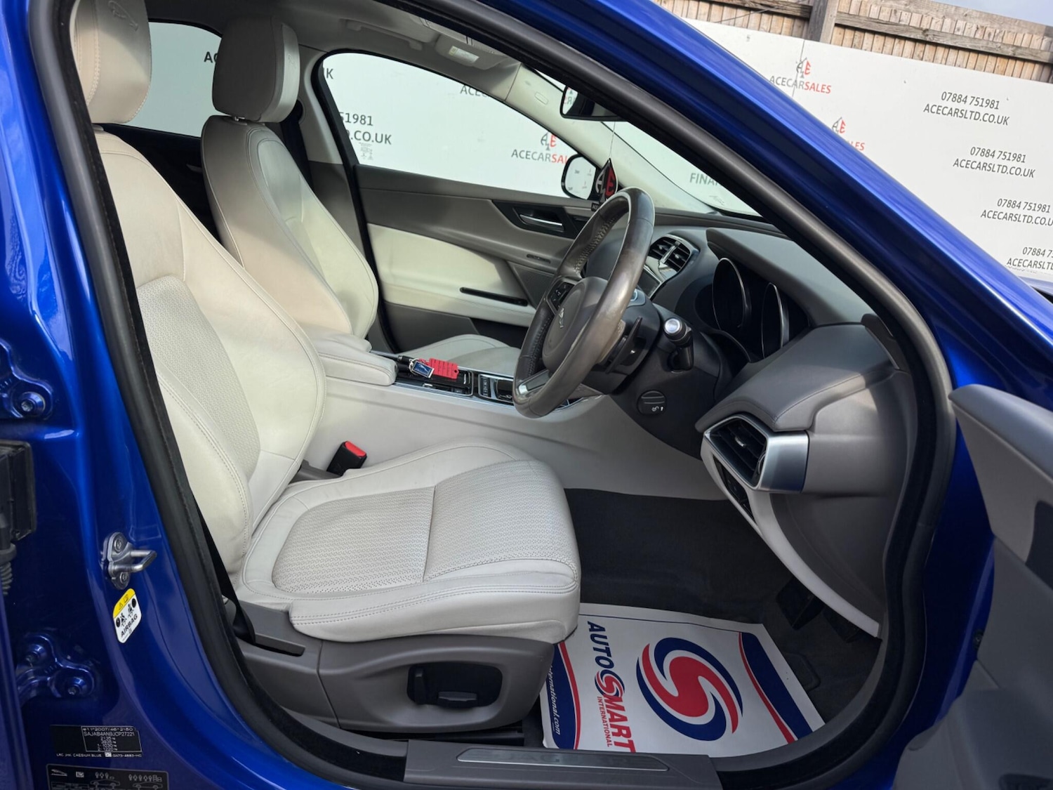 Used Jaguar XE 2017 for sale - 76498681: Photo 11