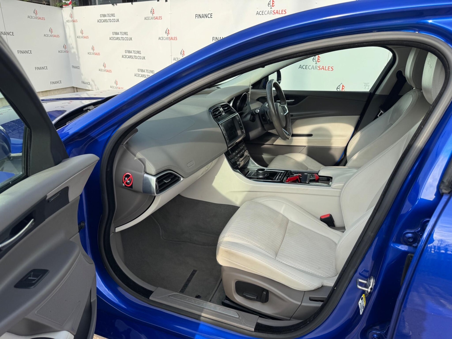 Used Jaguar XE 2017 for sale - 76498681: Photo 17