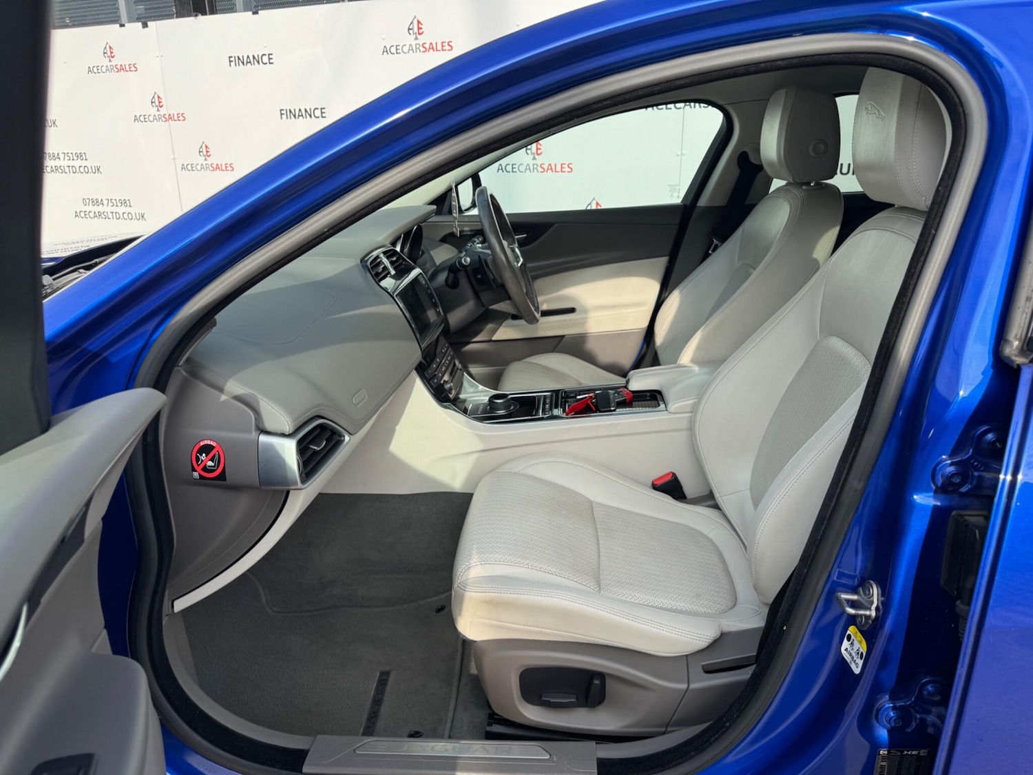 Used Jaguar XE 2017 for sale - 76498681: Photo 18