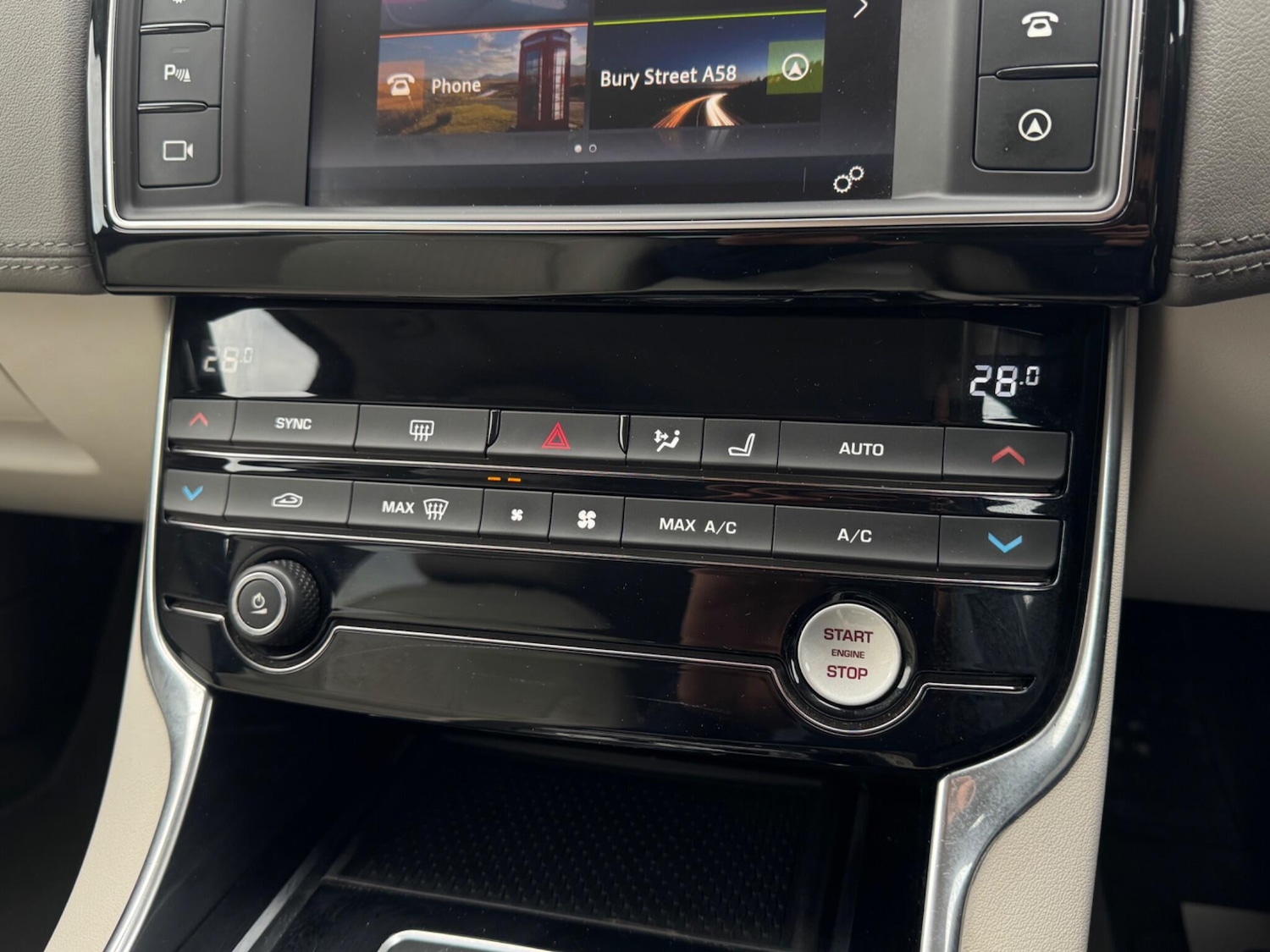 Used Jaguar XE 2017 for sale - 76498681: Photo 24