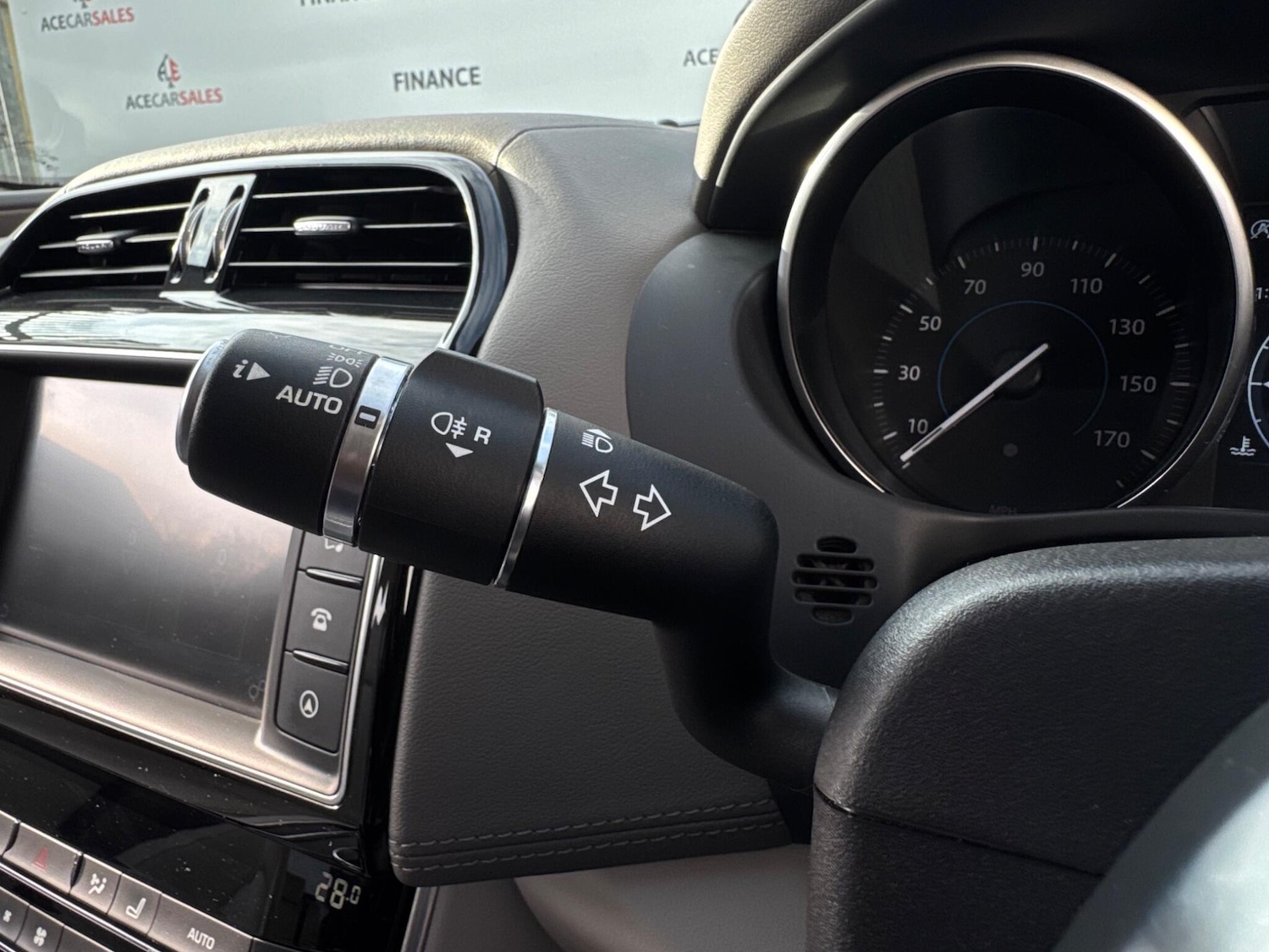 Used Jaguar XE 2017 for sale - 76498681: Photo 29