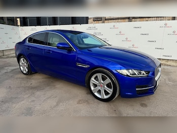 Used Jaguar XE 2017 for sale - 76498681: Photo