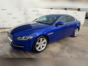 Used Jaguar XE 2017 for sale - 76498681: Photo