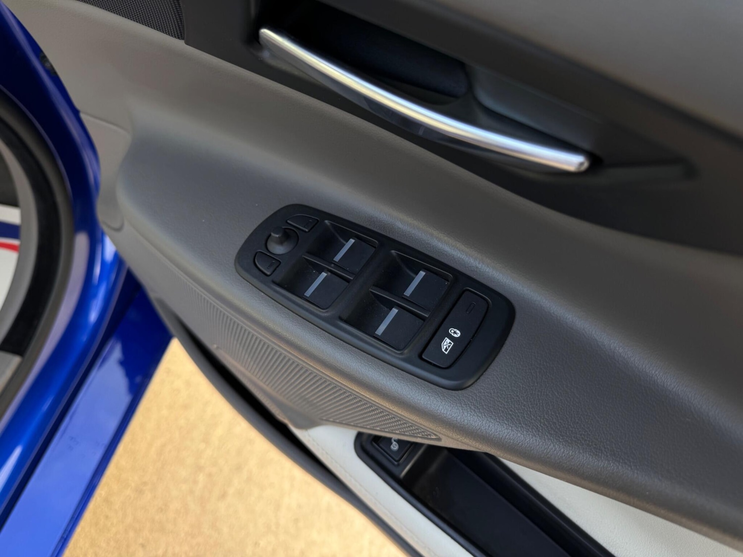 Used Jaguar XE 2017 for sale - 76498681: Photo 60