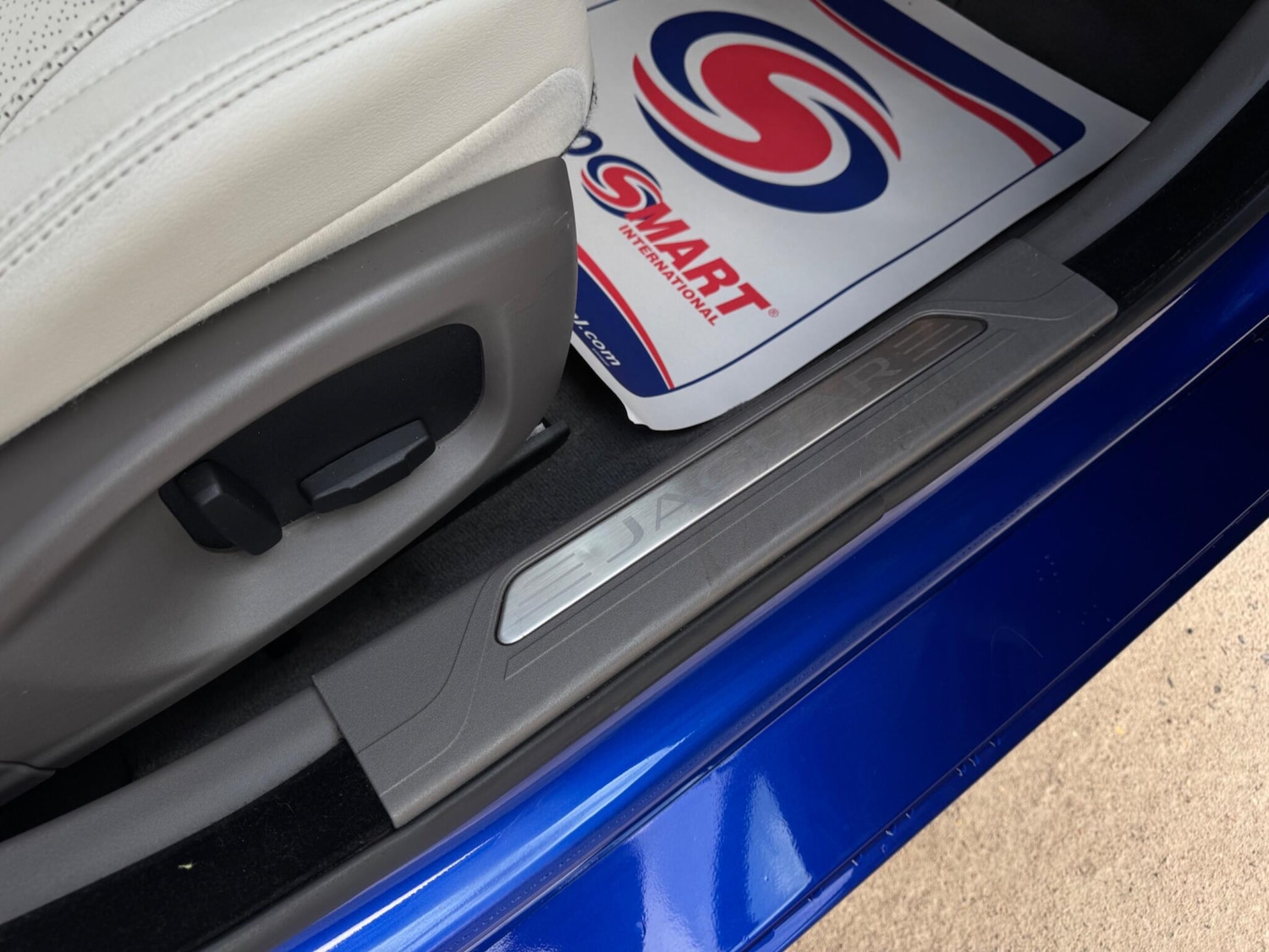 Used Jaguar XE 2017 for sale - 76498681: Photo 61