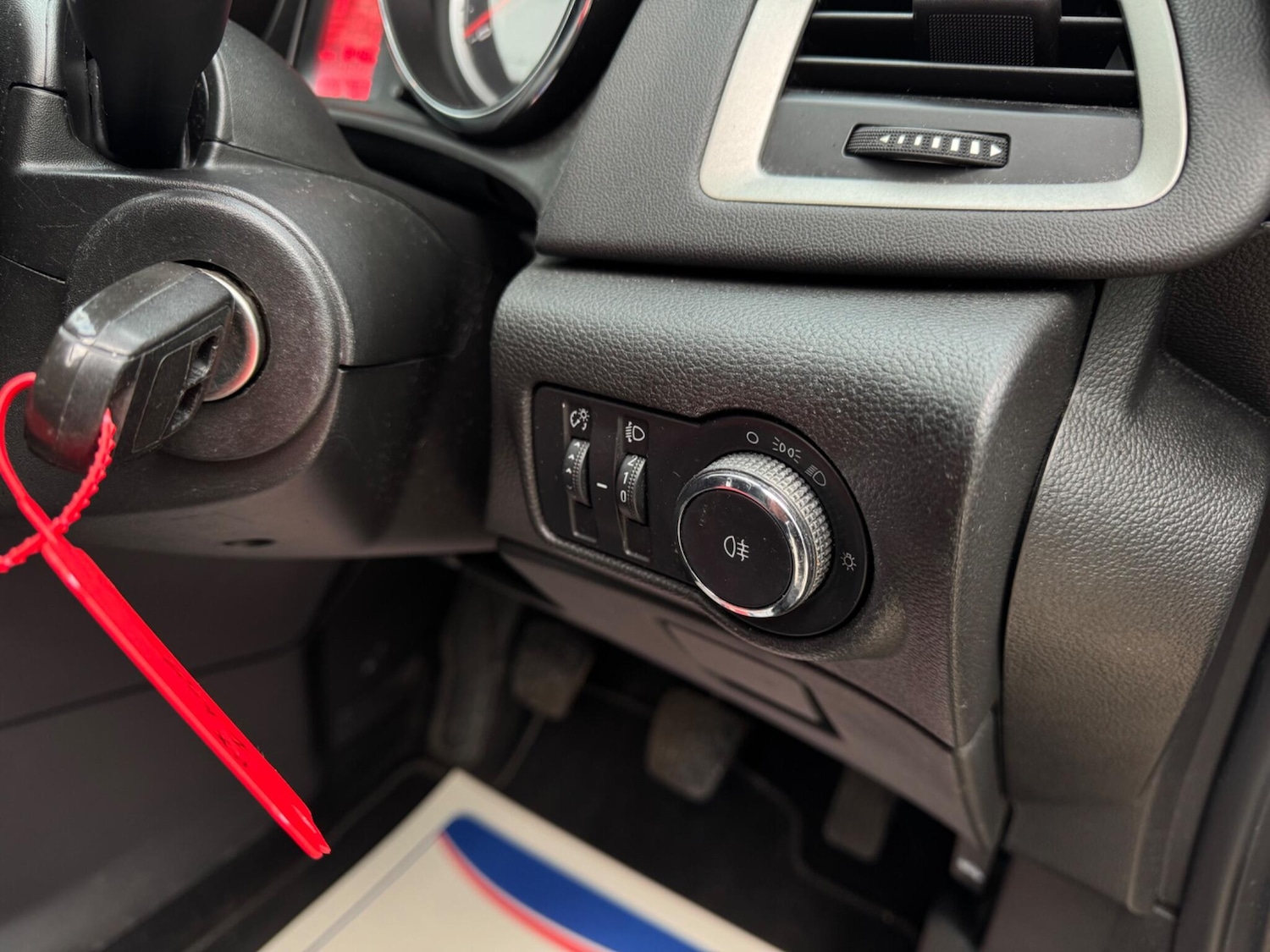 Used Vauxhall Astra 2013 for sale - 78185318: Photo 27