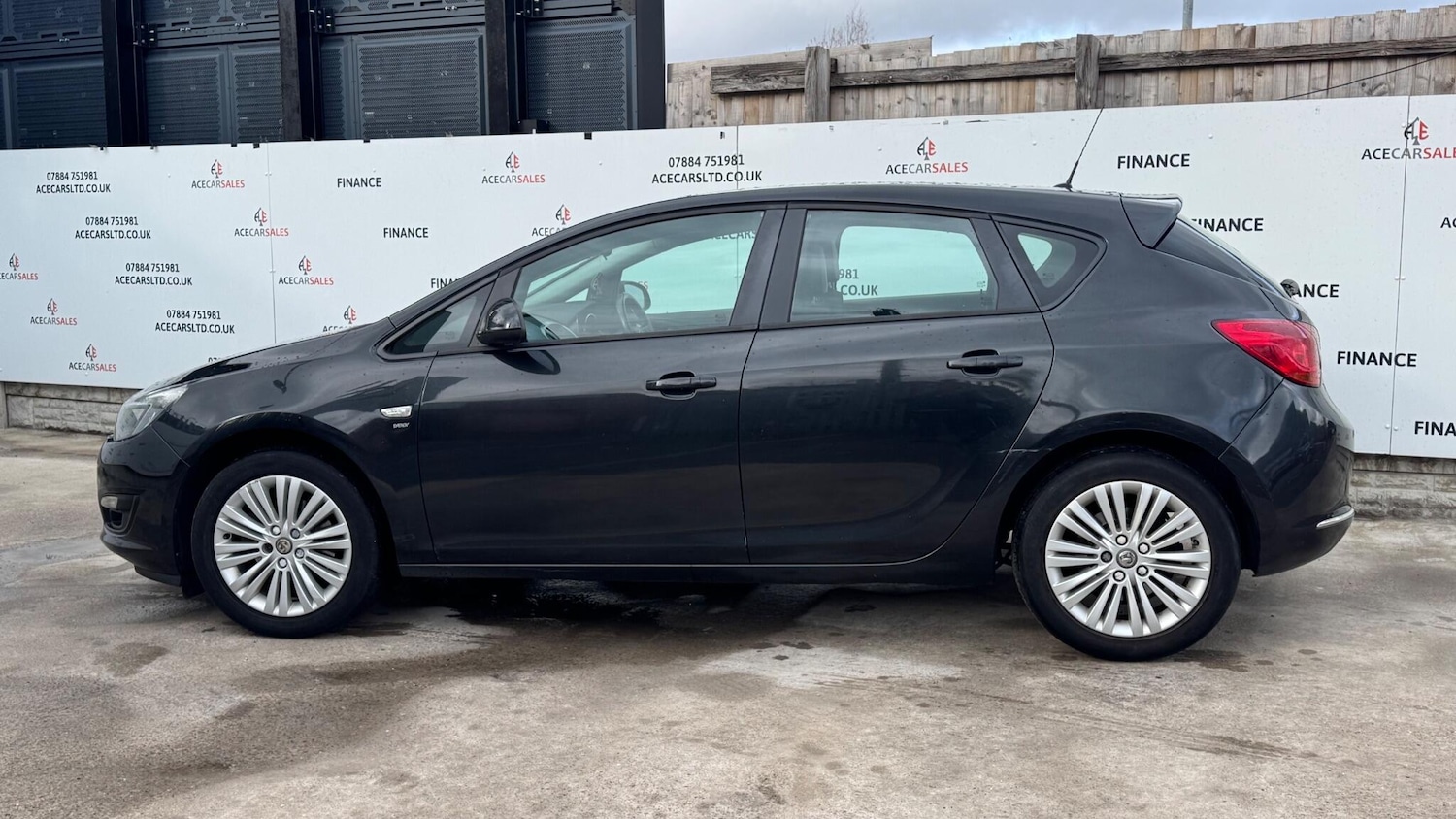 Used Vauxhall Astra 2013 for sale - 78185318: Photo 5