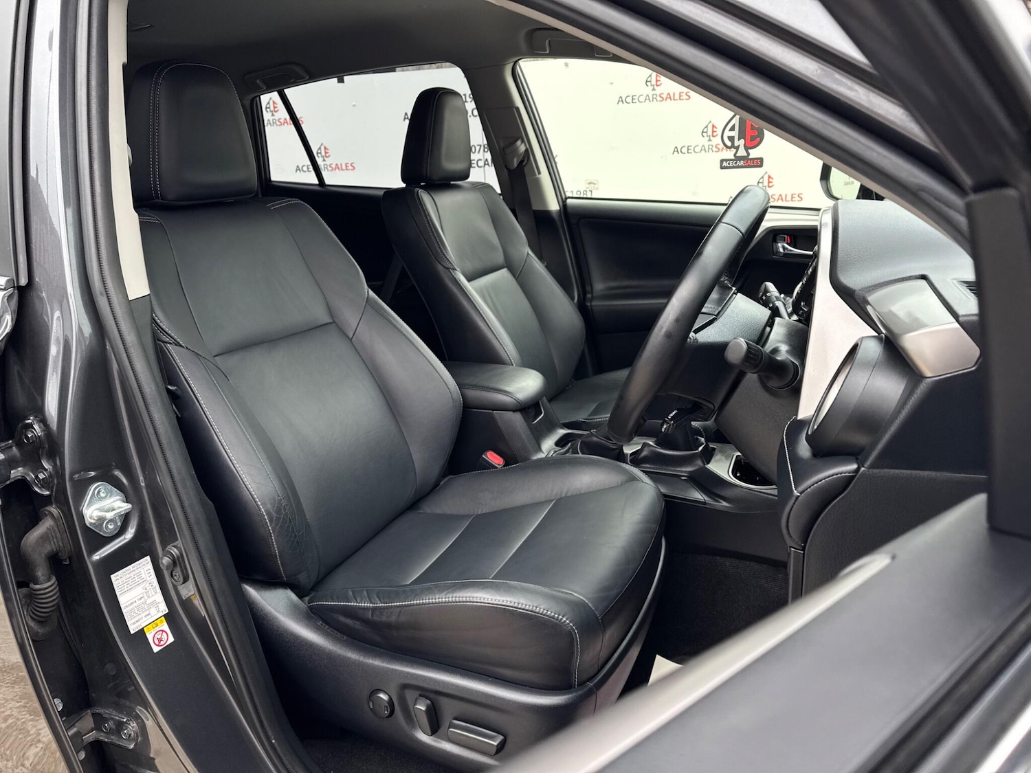 Used Toyota RAV4 2016 for sale - 77425148: Photo 12