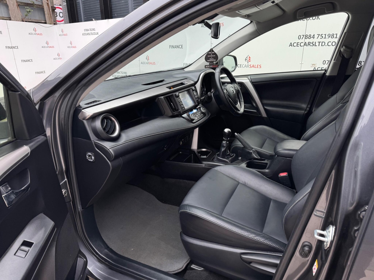 Used Toyota RAV4 2016 for sale - 77425148: Photo 17