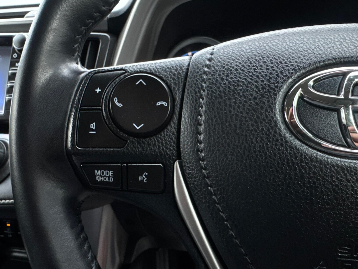 Used Toyota RAV4 2016 for sale - 77425148: Photo 30