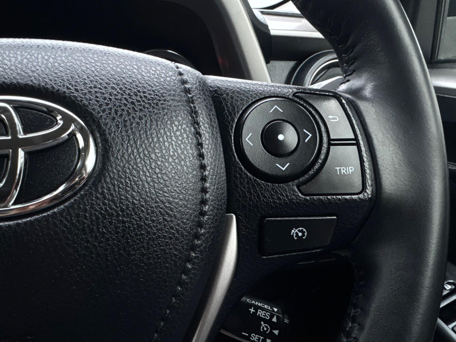 Used Toyota RAV4 2016 for sale - 77425148: Photo 33