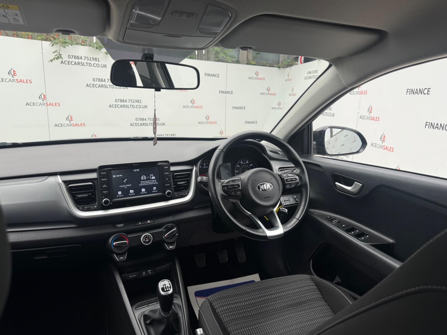 Used Kia Stonic 2017 for sale - 76990443: Photo 20