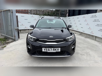 Used Kia Stonic 2017 for sale - 76990443: Photo
