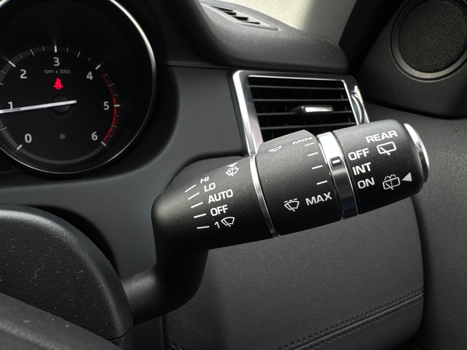 Used Land Rover Discovery Sport for sale - 76499988: Photo 38