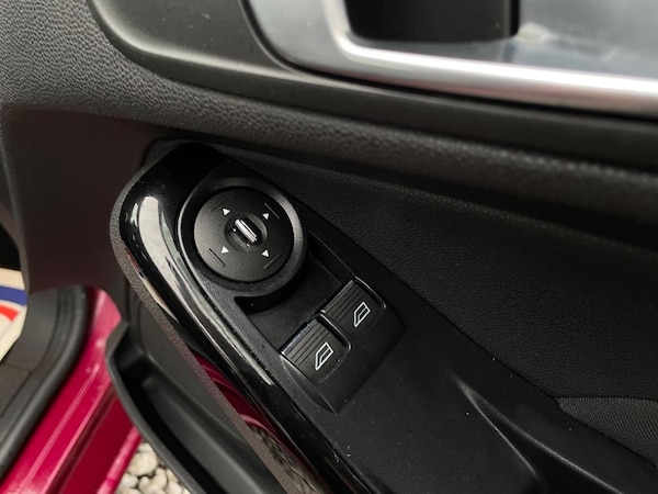 Used Ford Fiesta 2014 for sale - 73118256: Photo 49