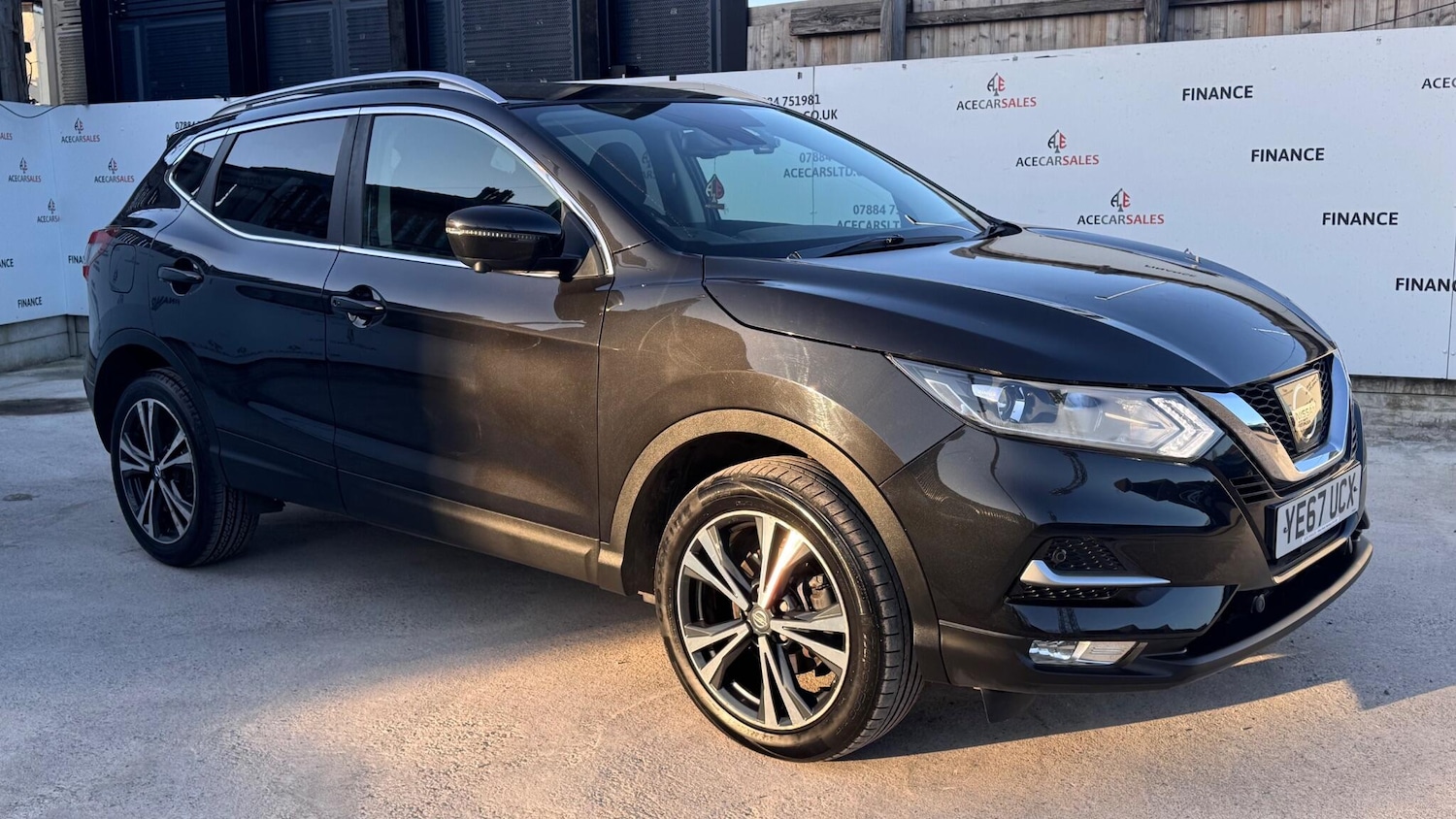 Used Nissan Qashqai 2017 for sale - 77737442: Photo 2