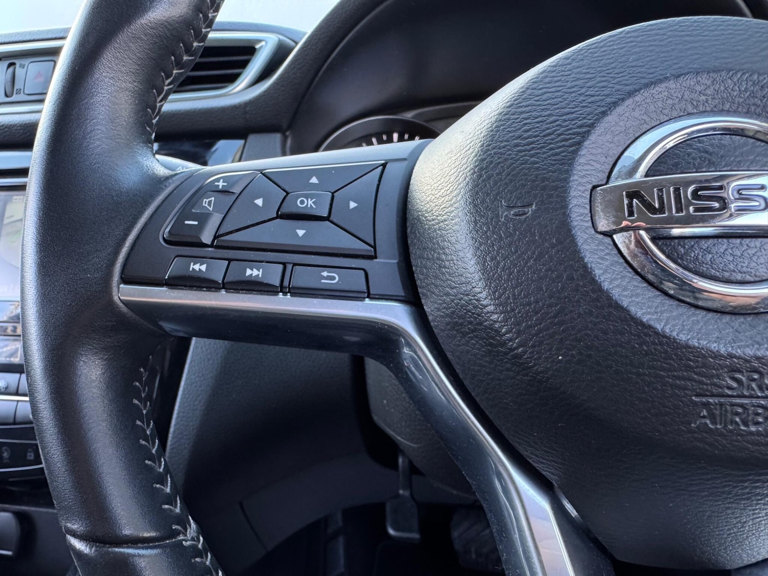 Used Nissan Qashqai 2017 for sale - 77737442: Photo 27