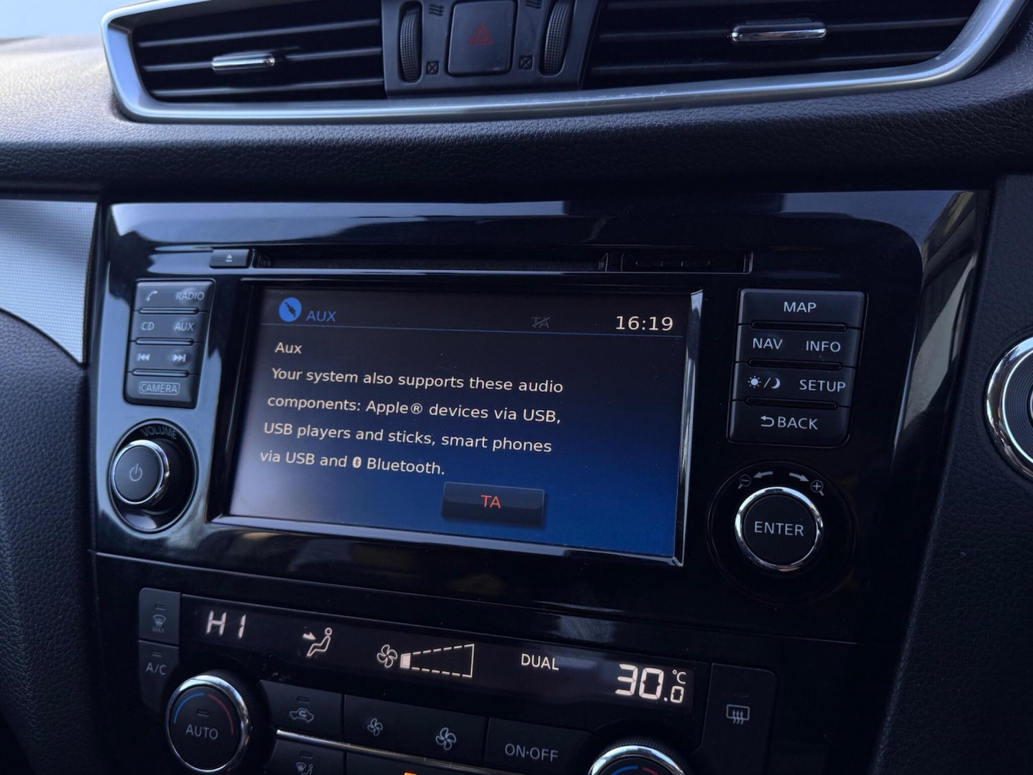 Used Nissan Qashqai 2017 for sale - 77737442: Photo 34